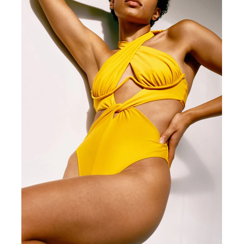 2023 однотонный желтый купальник с лямкой на шее женский сексуальный цельный