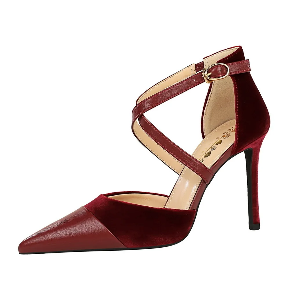 Банкетные туфли на тонком каблуке с неглубоким носком бархатные сандалии острым