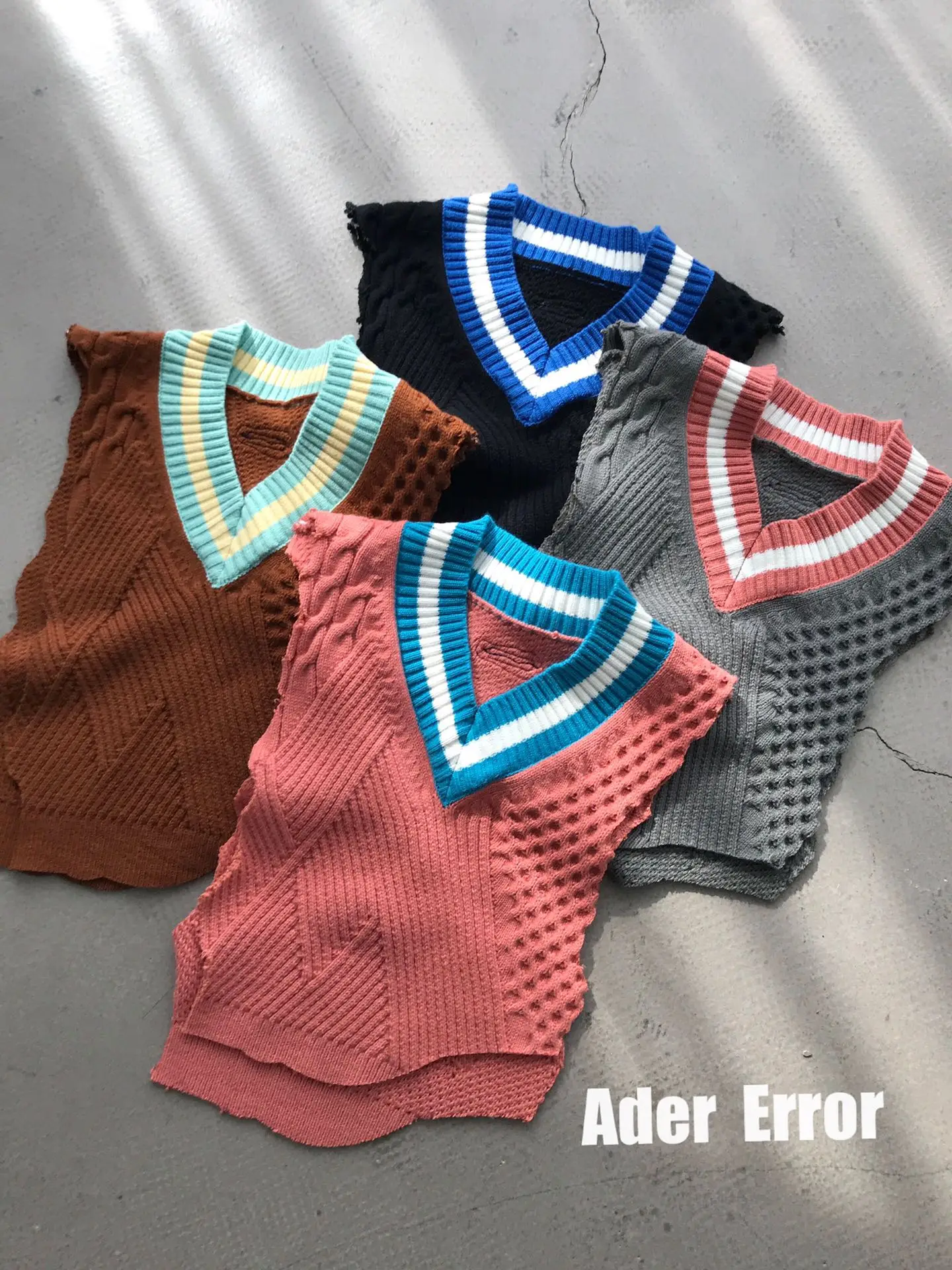 

1:1 Version ADER ERROR V-neck Sweater Vest Men Women Couple 100% Wool Sweater Hip Hop High Street Casual Oversize Vest