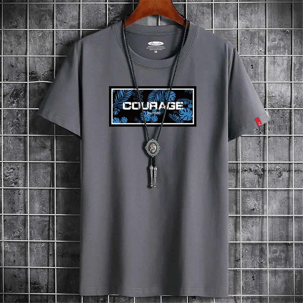 

Летняя женская и мужская футболка с надписью на груди