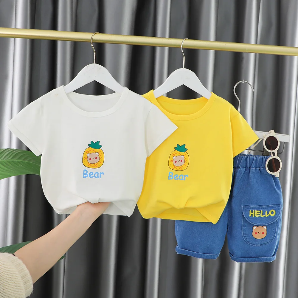 

Летний комплект для мальчиков; Новинка; Модные детские шорты с короткими рукавами и рисунком ананаса и медведя; Комплект из двух предметов; ...