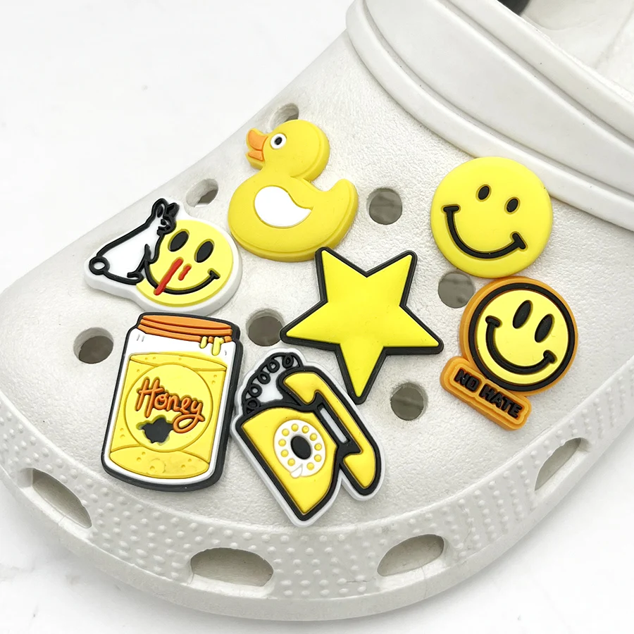 Yellow Star Smile PVC Shoe Charm Sandals Accessories Funny Diy Shoe Buckle Decoration Flower Fit Pins Croc Charms JIBZ Kid Gift