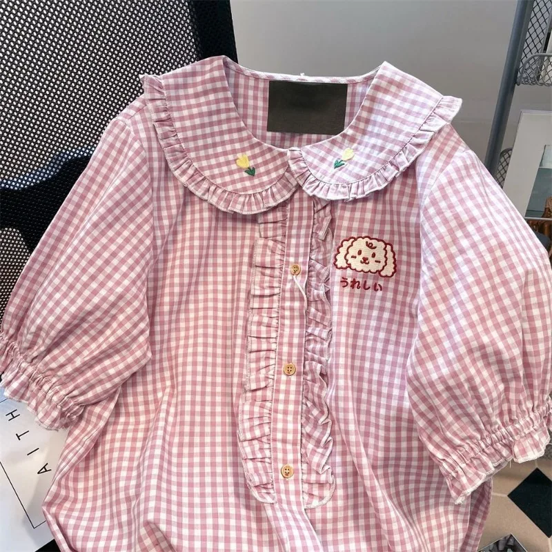 Японская милая блузка в клетку с мультяшной вышивкой и оборками однобортные