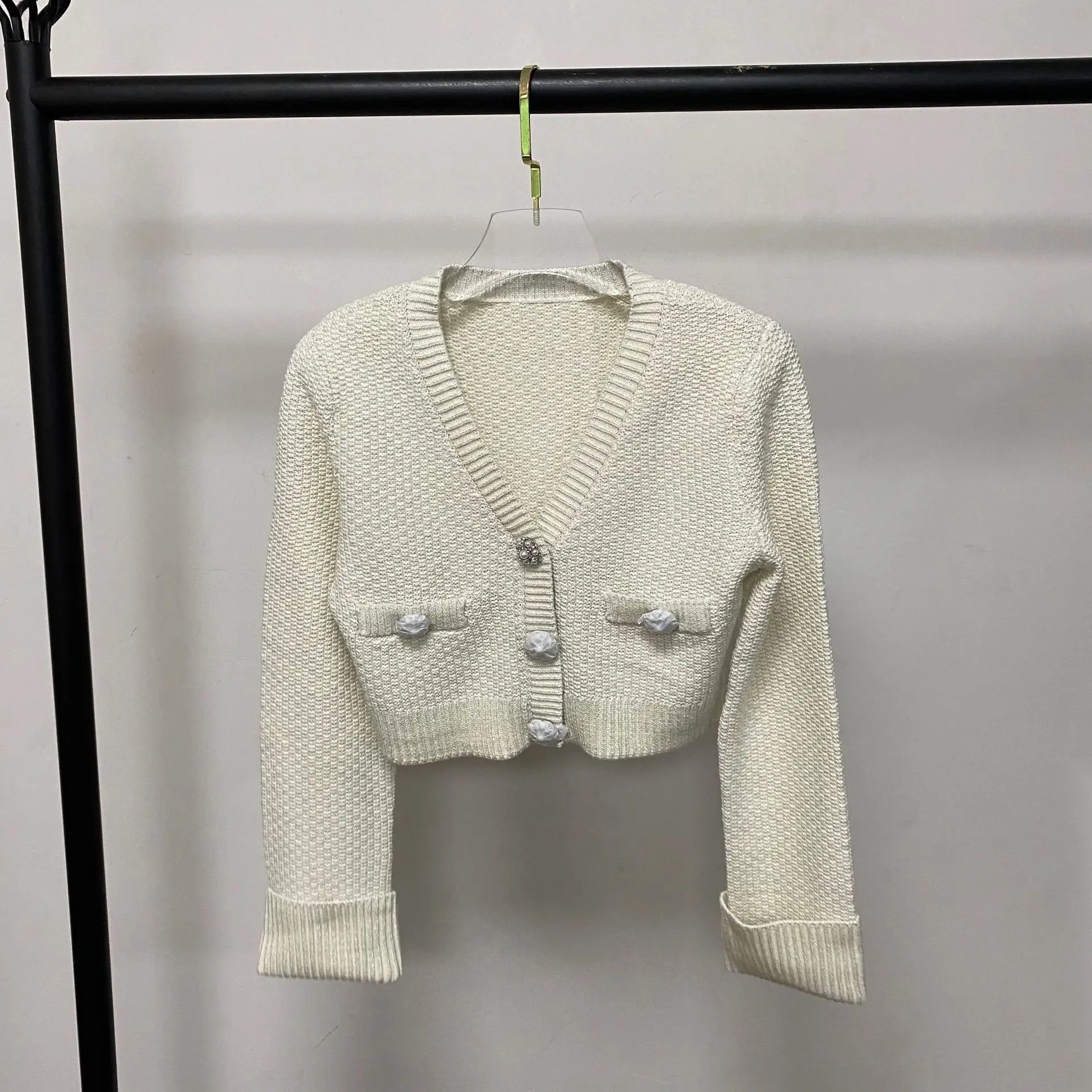 

2022 Spring New Elegant Women's Ivory Button Short Sweater Knitted Gentle Top