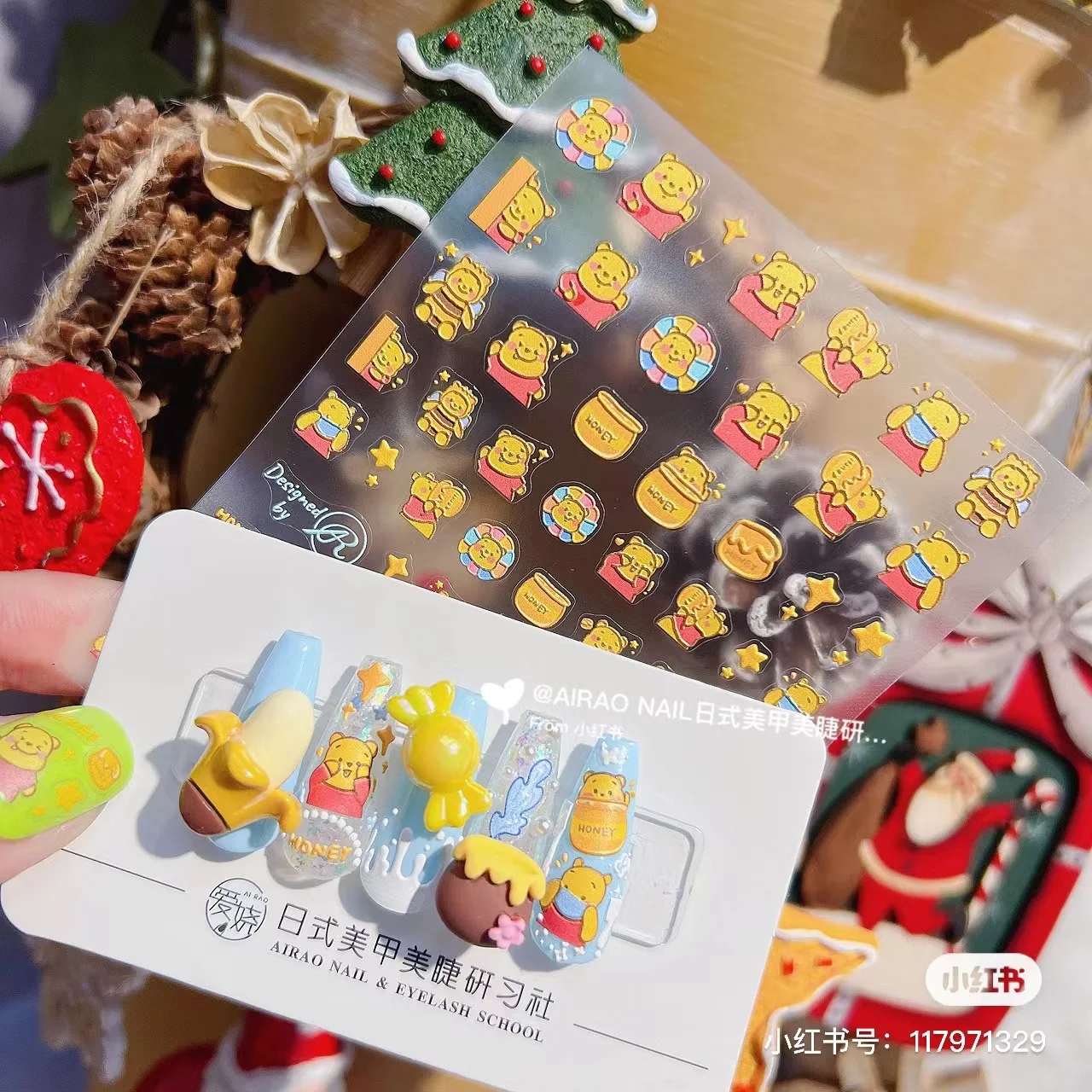 

2022 cartoon embossed 5D nail stickers Japanese-style chewing gum nail stickers hand-painted honey bear nail decoration stickers