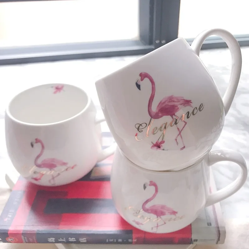 Кружка большая в европейском стиле с розовым фламинго керамическая чашка форме