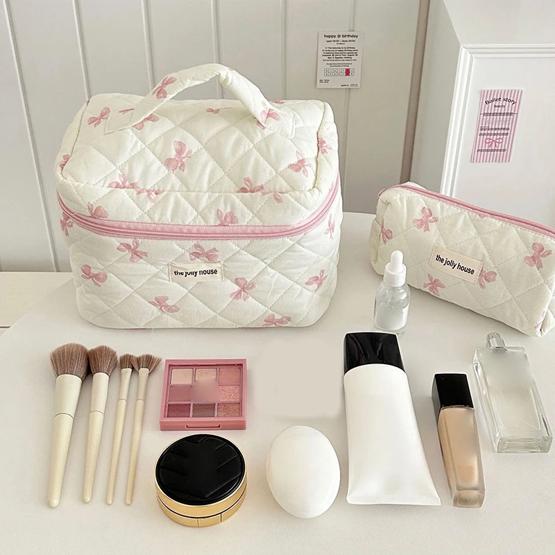 Портативная стеганая косметичка женская большая вместительная дорожная