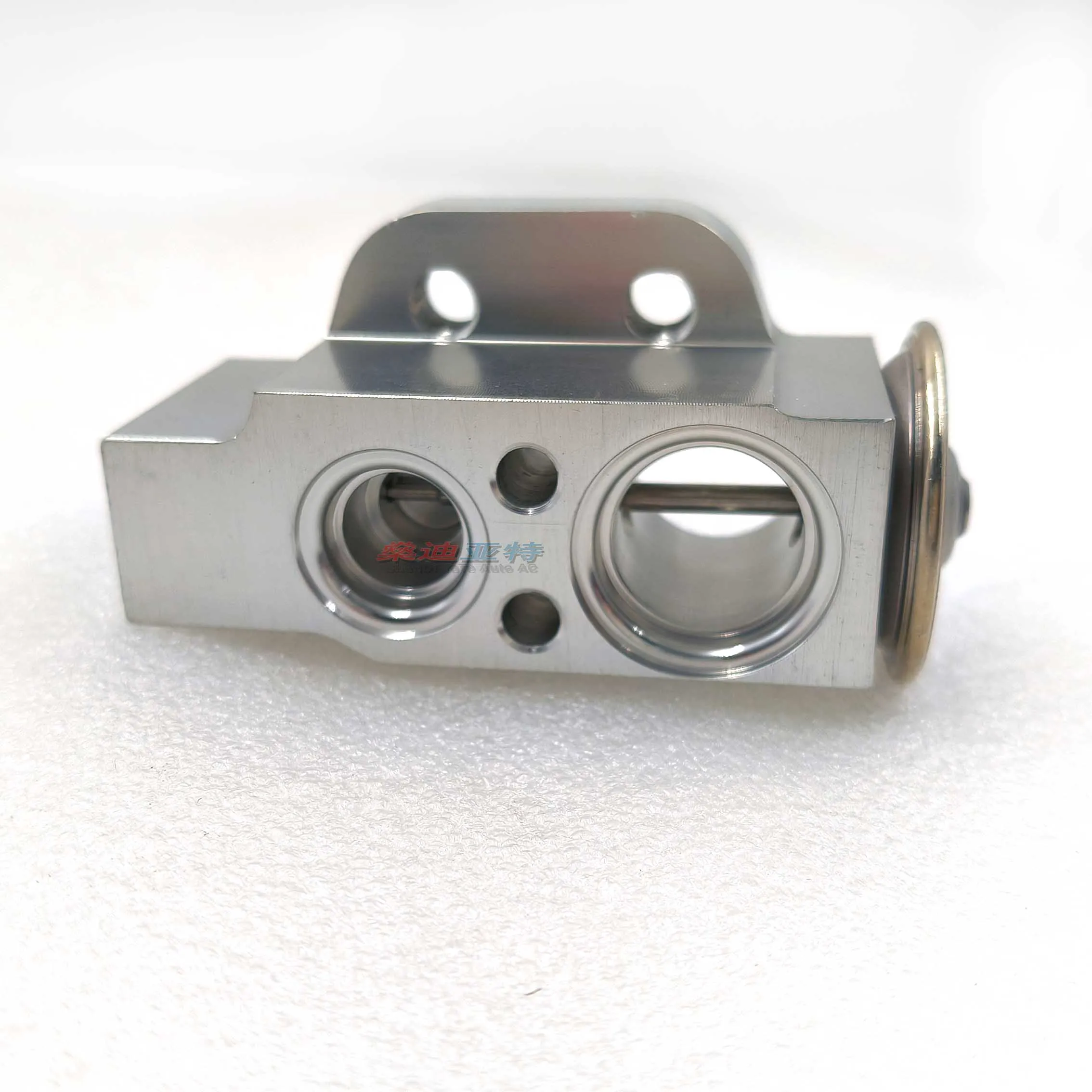 Расширительный клапан 6Q0820679A A/C для 03-12 Volkswagen POLO 11-15 Audi A1 99-14 SKODA FABIA 6Q0820679F 6Q0820679D 6Q0820679
