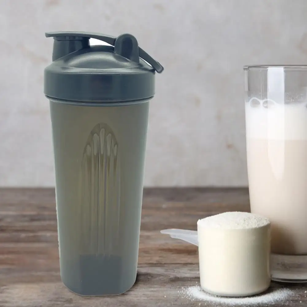 

600ML Shaker Cup Useful Lightweight Easy to Carry Strong Sealing Shaker Cup for Exercise Shaker Bottle Shaker Bottle