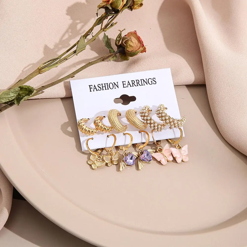 

Женские креативные серьги-кольца из сплава, 6 пар, модные очаровательные жемчужные серьги-бабочки в форме сердца с бриллиантами, набор искус...