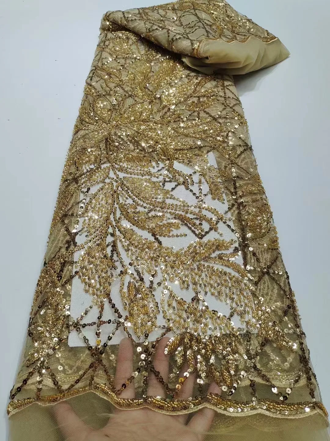 

New tulle embroidery bead tube sequin embroidery, European and American lace mesh wedding party dress fabric