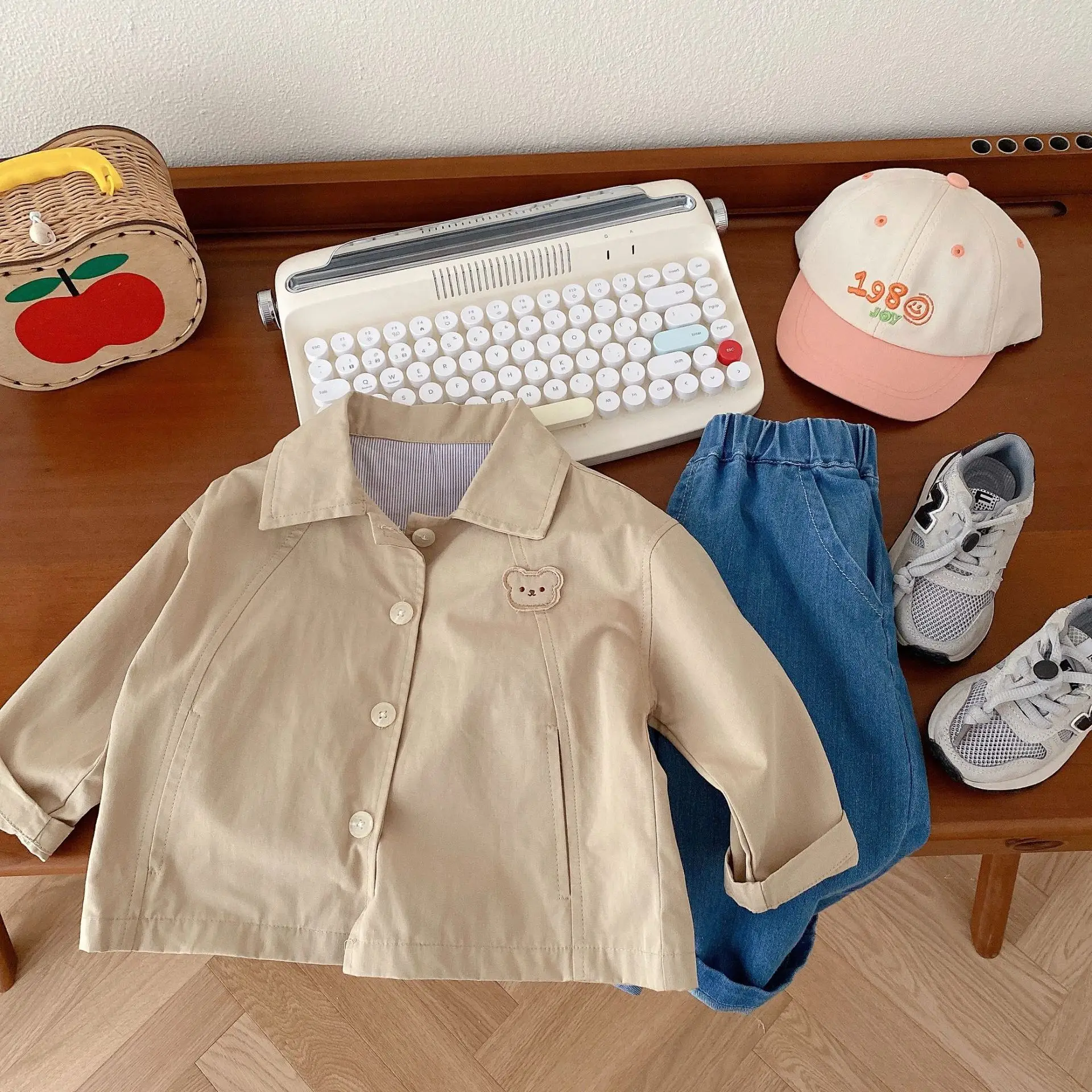 

Kids Solid Trench Coat Autumn Korean Boys Girls Baby Simple Bear Trench Casual Outerwear Fashion Children's Windbreaker Jackets