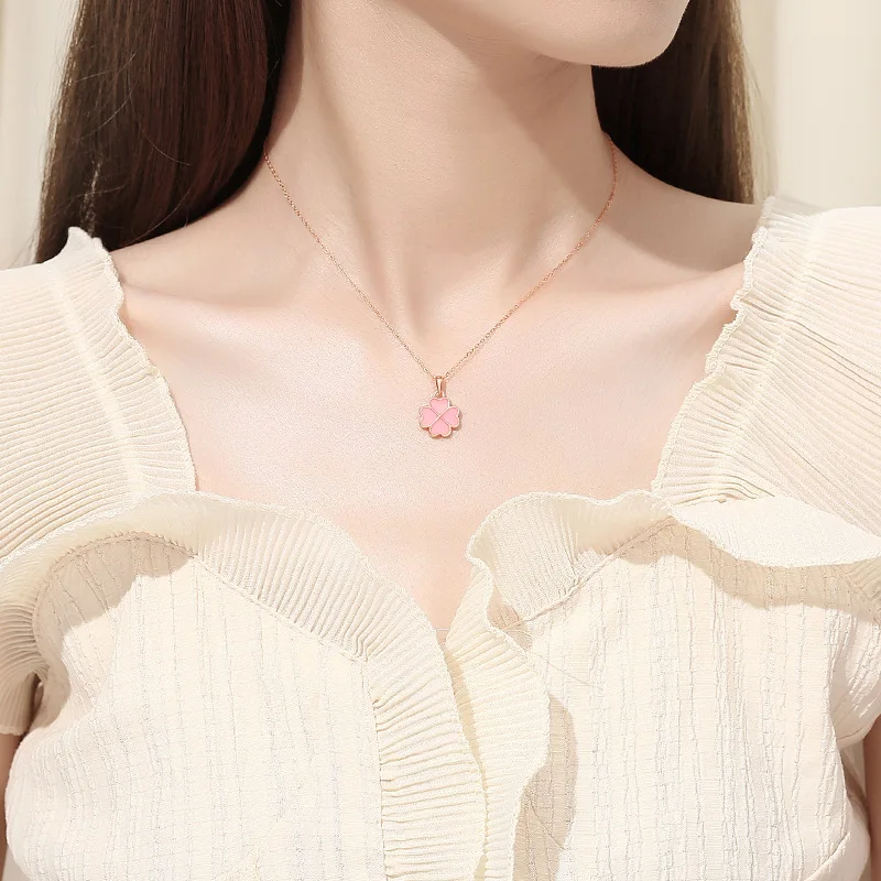 Кулон женский из серебра 100% пробы с цветком клевера |