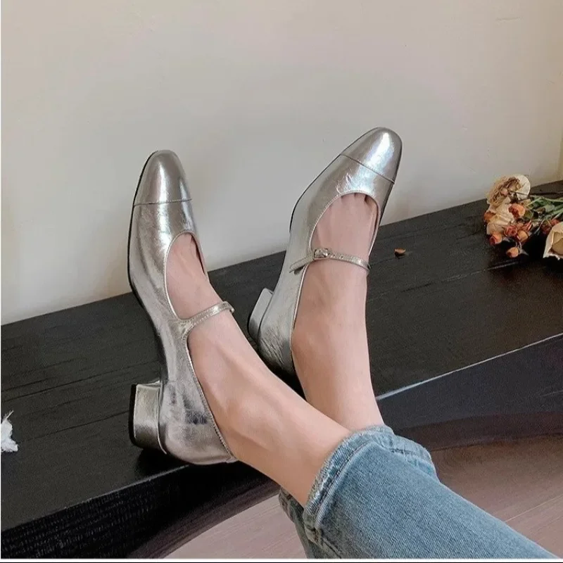 Женские туфли-лодочки с пряжкой осенние квадратным носком разные цвета закрытым