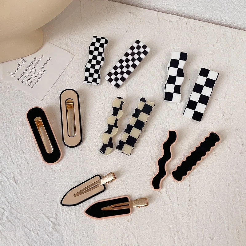 

2pcs/set Woman Hairpins Black White Color Haiir Clips Girls Hair Accessories