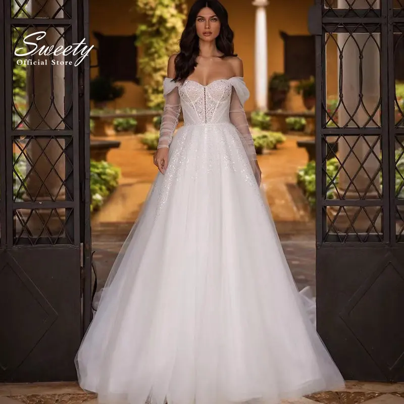 

Luxury Wedding Dress Embroidered Lace On Net With Ball Gown V-neck Sleeveless Bride Dress Back Button Appliques Robe De Mariee