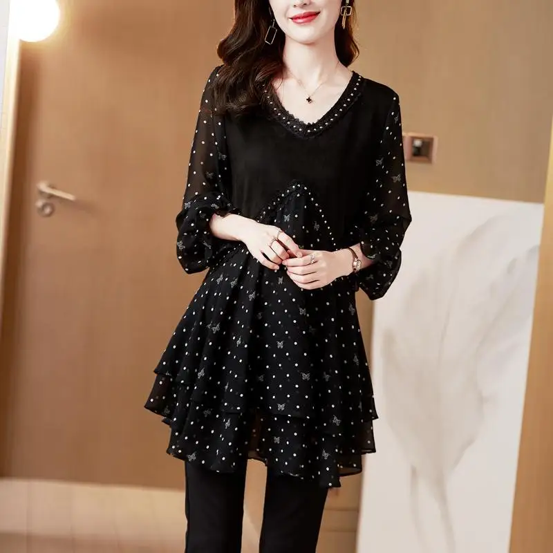 

Long -sleeved bottoming small blouse female 2022 spring new mid -length wave dot chiffon floral T -shirt casual short blouse top