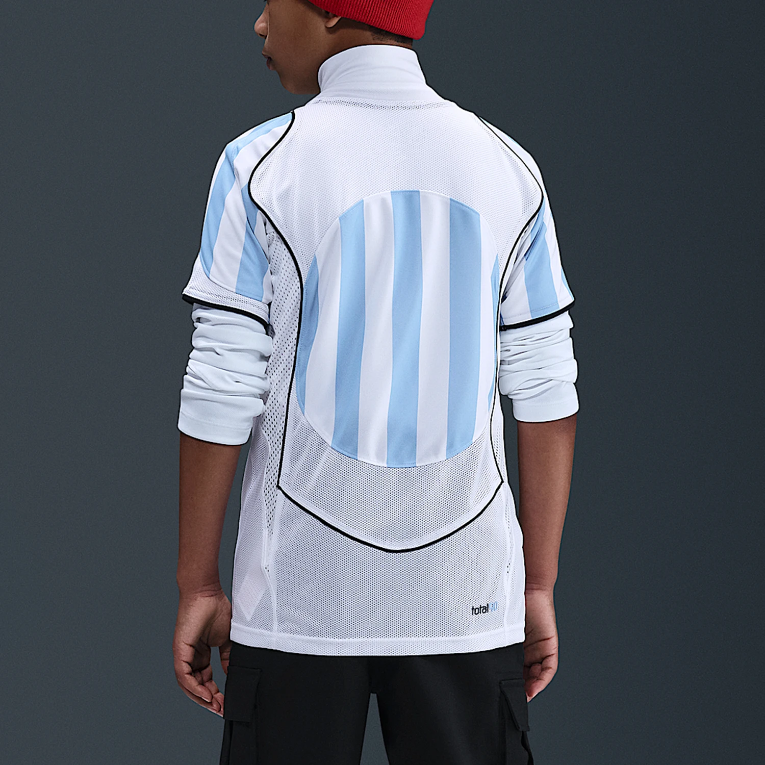 Фото Оригинальная детская футболка Nike Dri FIT из дышащей сетчатой ткани с короткими рукавами и полосками, модель II9784-422. №2