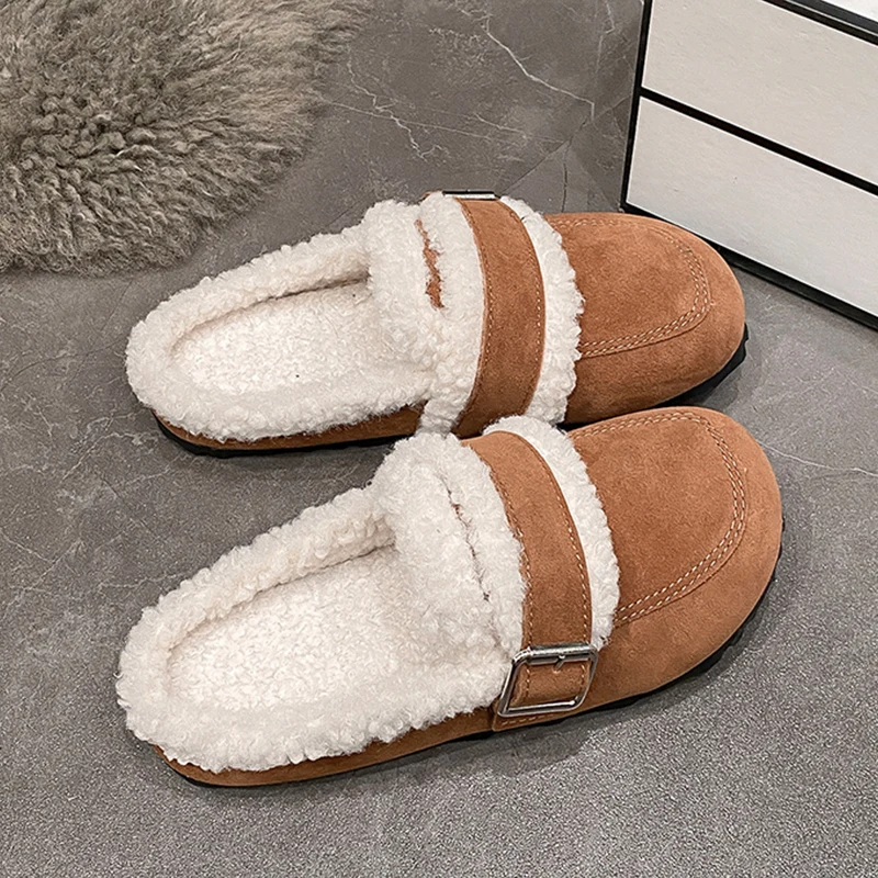 Женские тапочки с закрытым носком меховые шлепанцы на платформе плюшевые