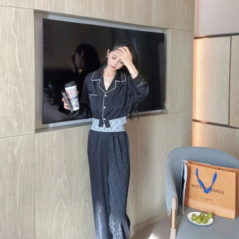 Осень 2024 ледяной шелк с длинным рукавом и пупком повседневный модный домашний