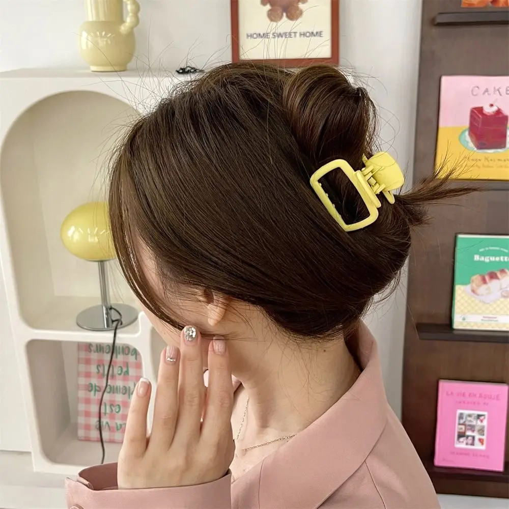 

Party Headwear Ins Candy Color Plastic Girls Hairpins Hair Crab Clip Korean Hair Clips Hollow Women Hair Claw Ins Shark Clip