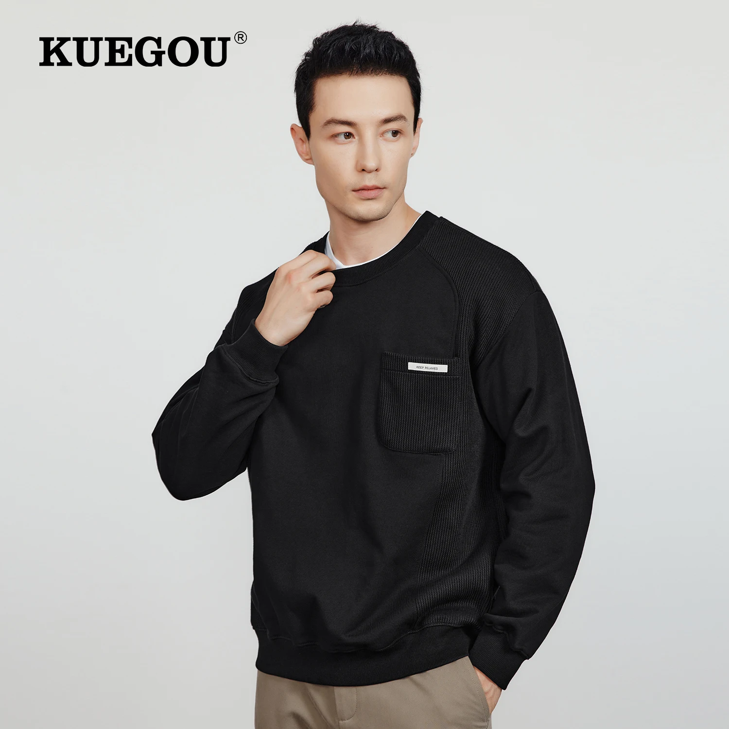 KUEGOU 2022 Autumn 100% Cotton Black Patchwork Sweatshirt Men Crewneck Slim Fashion For Male Streetwear Plus Size Clothing  6258