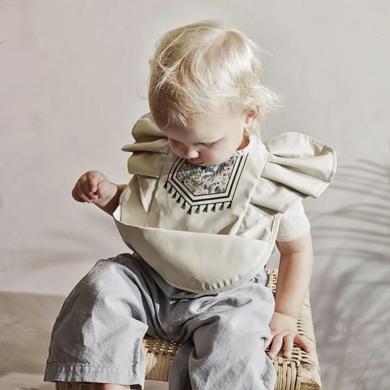 

INS Nordic Style Baby Waterproof PU Bib Angel Wings Feed Pocket Burp Cloths Baby Saliva Towel Decorative Dot Print Bib New