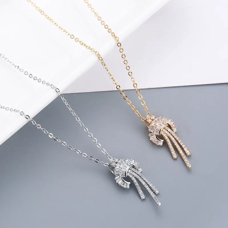 

Feminine Chic Hemicycle Flowers Phoenix Tail Collarbone Chain Necklace High Quality AAA ZIRCON GIFT Wedding Party Jewelry