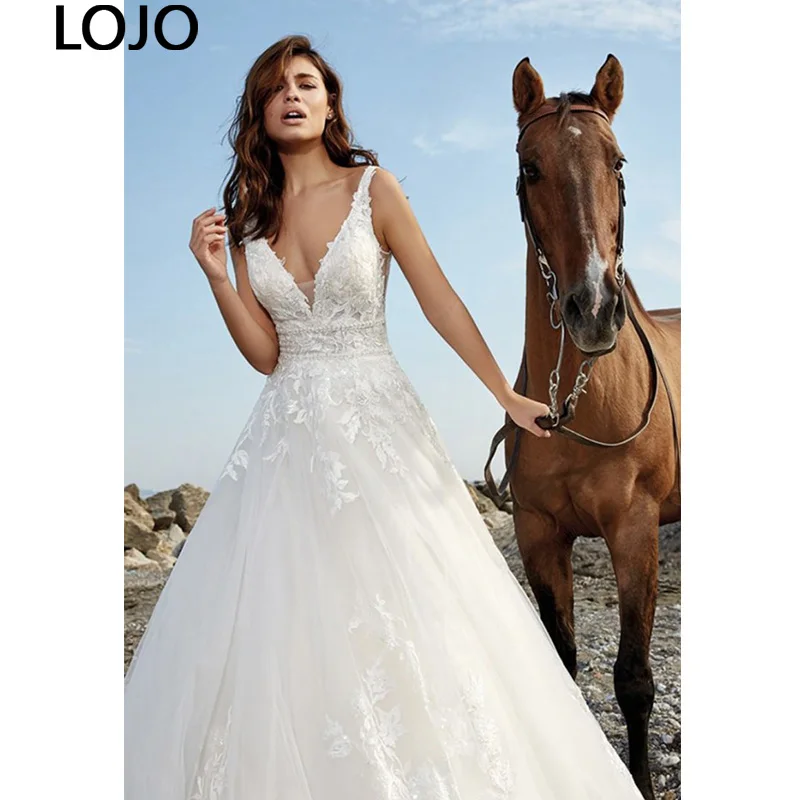 

LUOJO Boho Charming Wedding Dress A-line V-neck Tulle Tea-length Bridal Gown Appliques Spaghetti Straps Button Vestidos De Novia