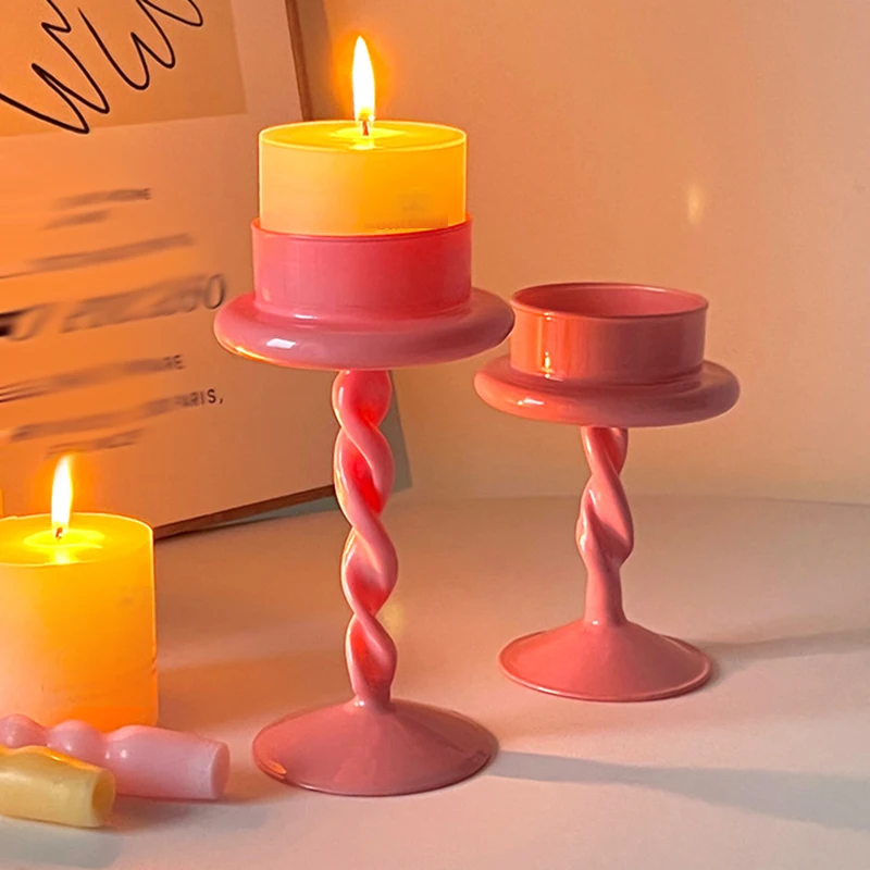 

European Spiral Pink Glass Candlestick Valentine's Day Romantic Candlelight Dinner Accessories Hotel Wedding Venue Decoration