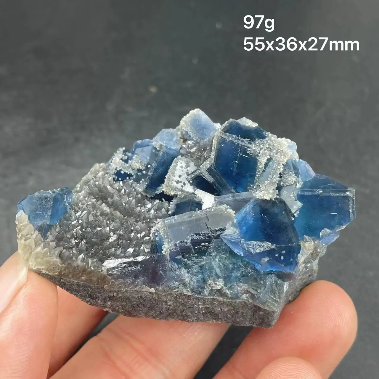 Натуральный синий флюорит. Димовый кристалл минеральный образец целебный от
