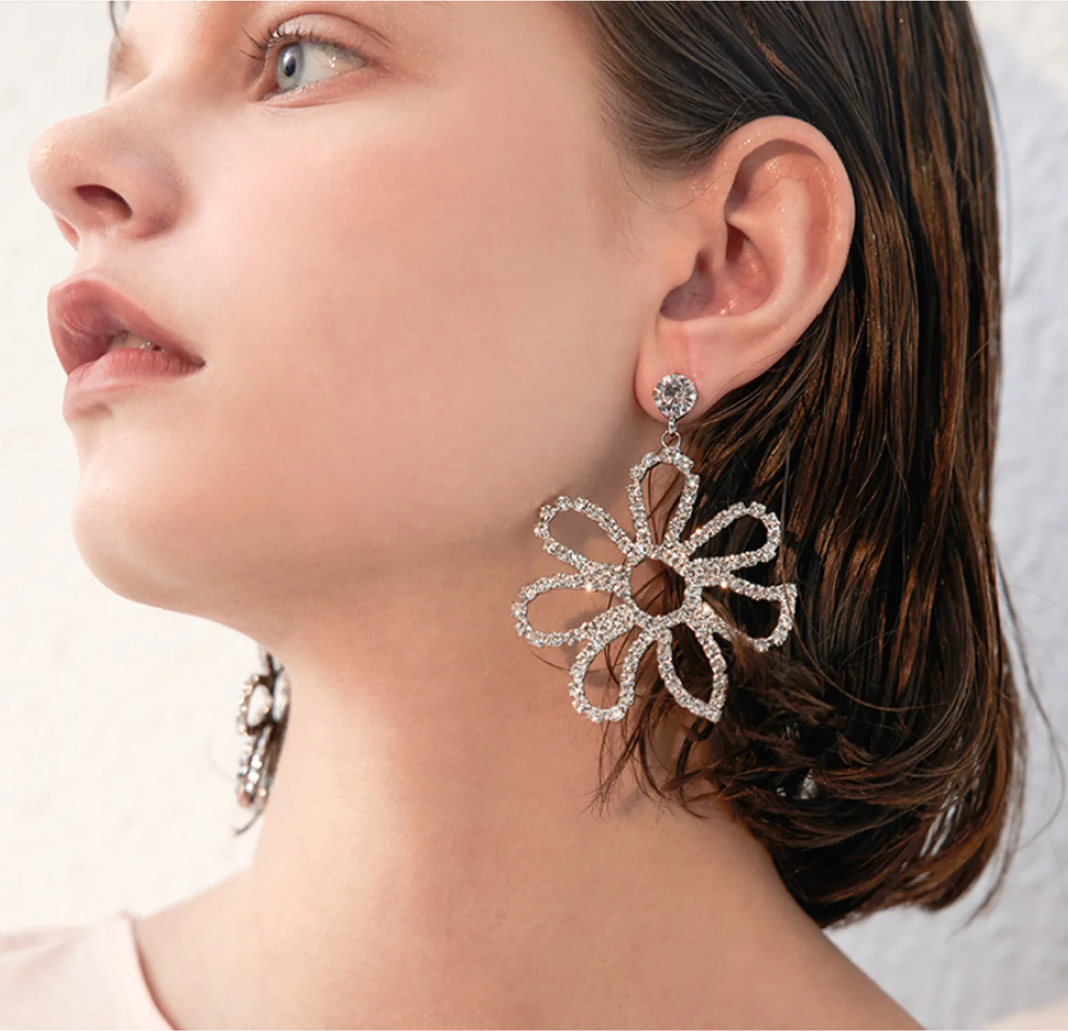 

925 silver needle simple flower exaggerated artificial Rhinestone Earrings for women Fashion Jewelry