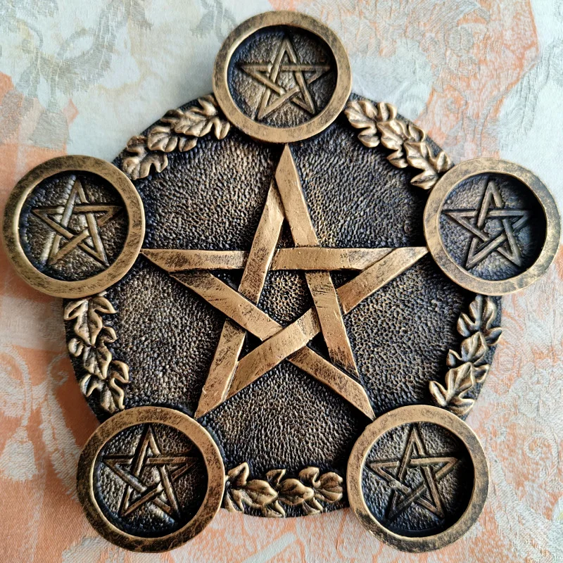 

Pentagram Candlestick witch decor altar candle Earth Goddess altar sacrifice shooting magic props gather energy decorate gifts