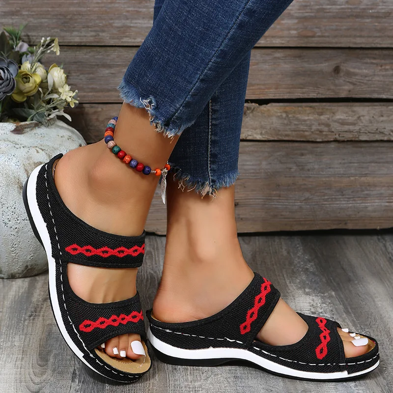 2023Slippers Women Summer Fashion Outer Woman Shoes for Low Heels Wedge Sandals Slides Casual Lightweight Breathable Women Shoes