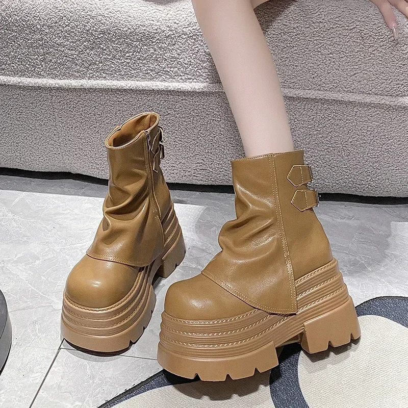 Женские мотоциклетные ботинки на массивном каблуке 10 см осенние кожаные