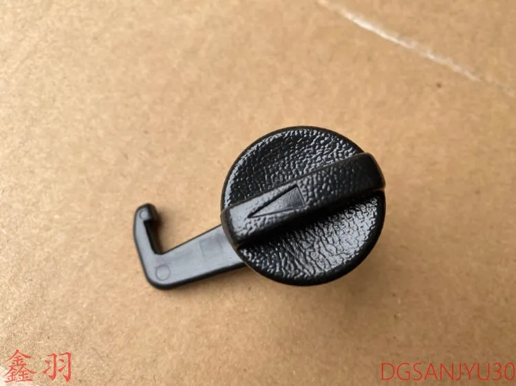 

Pajero V93V97V87 РУЧКА, трехрядная кнопка крышки оси сиденья и ЗАМОК черный MR 655328 MR 655332 Оригинал