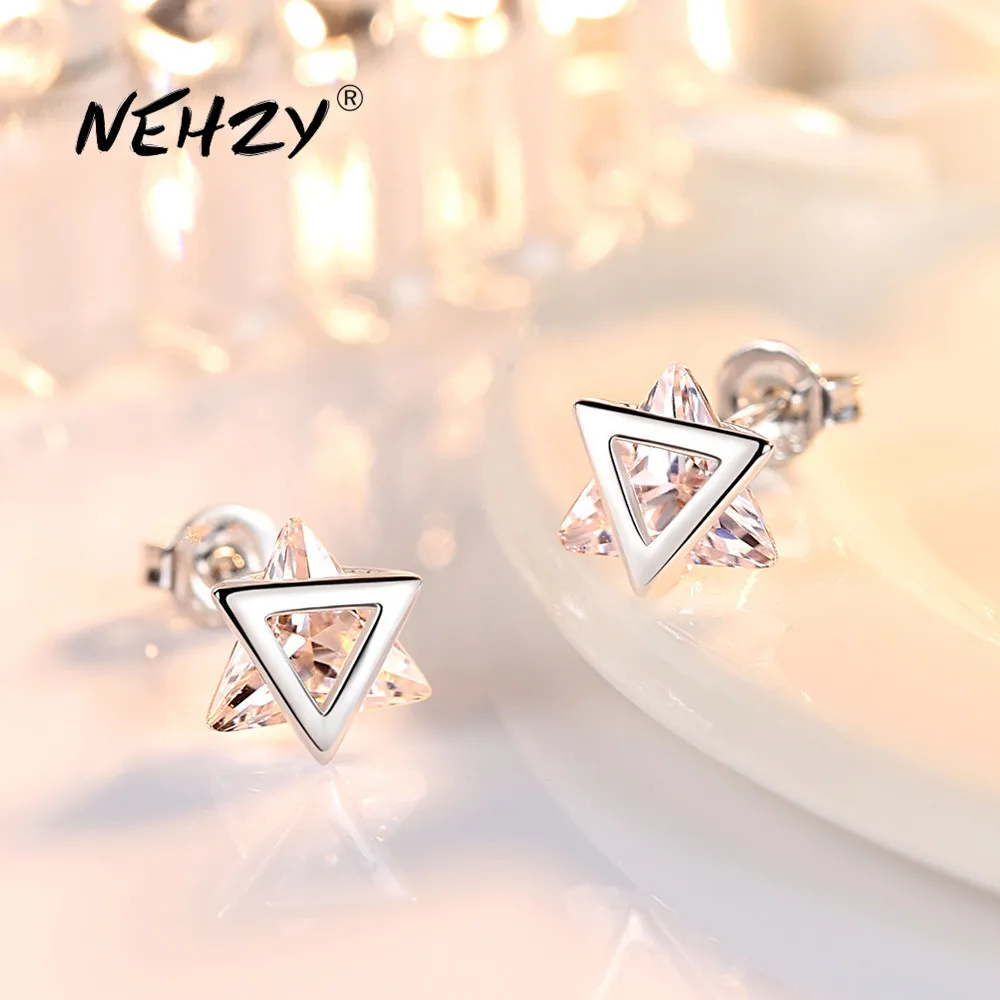 

Женские серьги-гвоздики из серебра пробы с цирконом