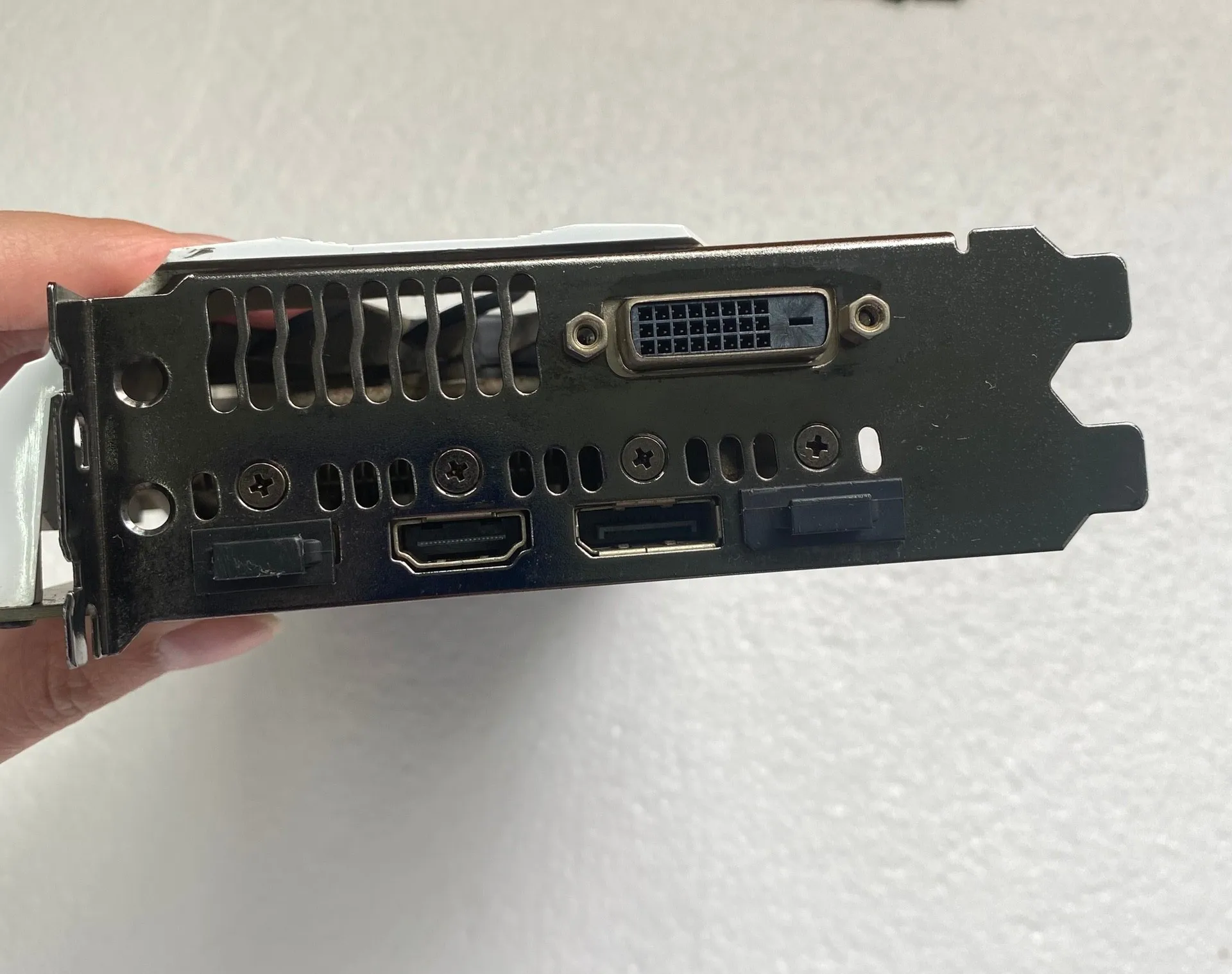 Dvi silicon image orion add2-n dual pad x16 переходник hdmi. Thunderbolt 4 pci-e card. Dell radeon hd2400 256mb. Pci e displayport. Usb type-c displayport alternate mode.