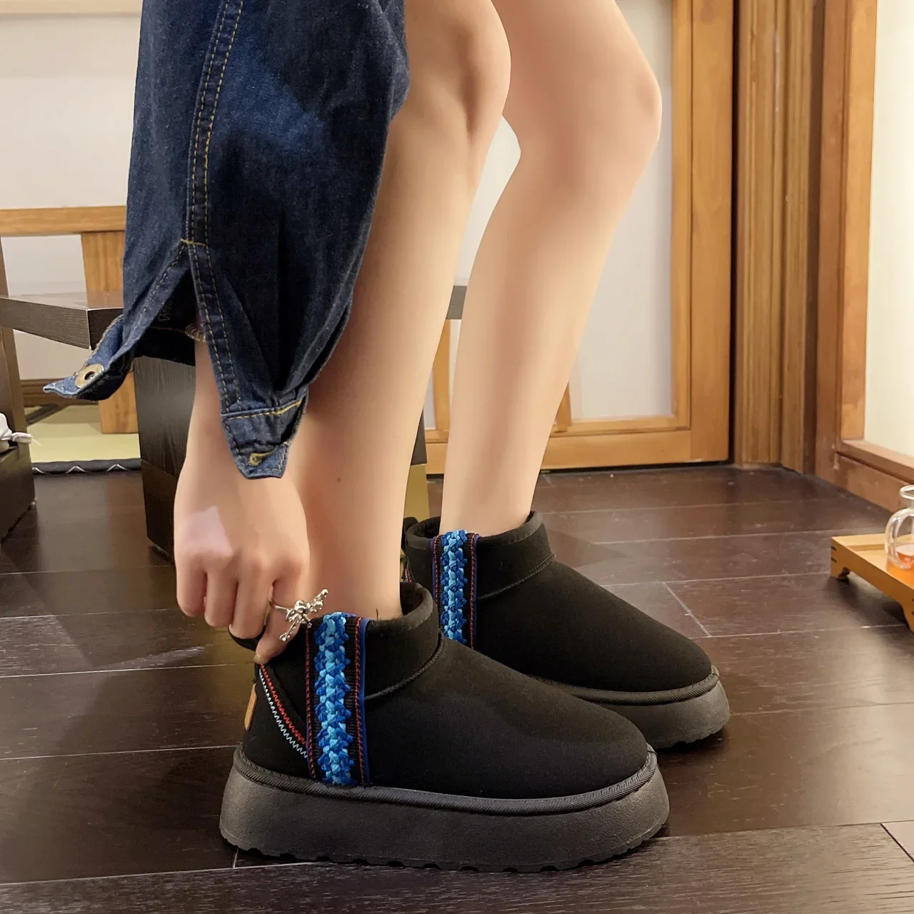 Женские ботинки на массивной подошве Черные Теплые ботильоны платформе большие