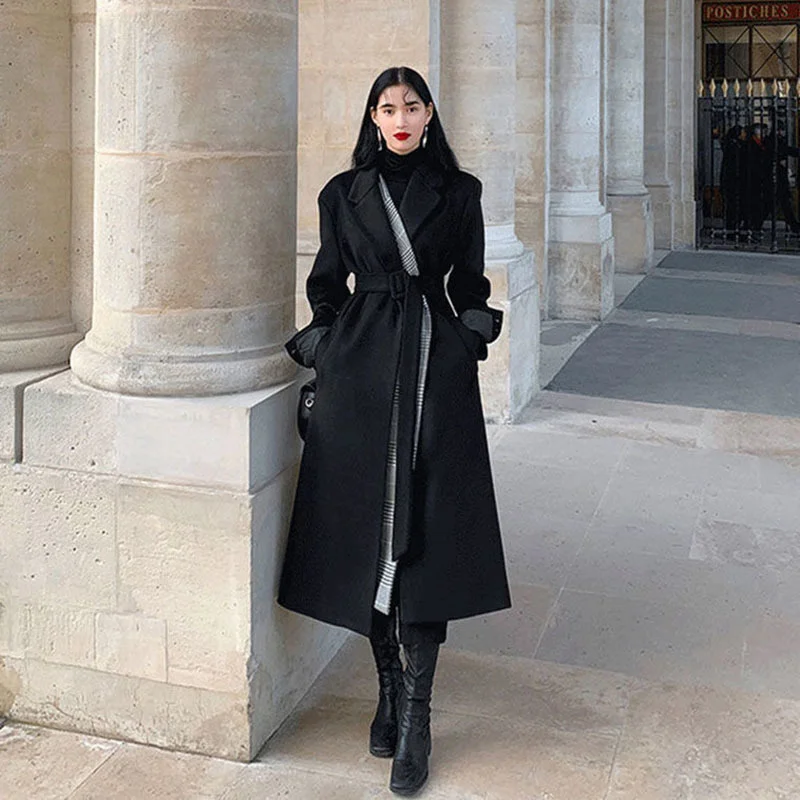 

2022 Woolen Coat Women's Autumn And Winter New Black Splicing Lattice Hepburn Style Medium And Long Waist Closing High-end