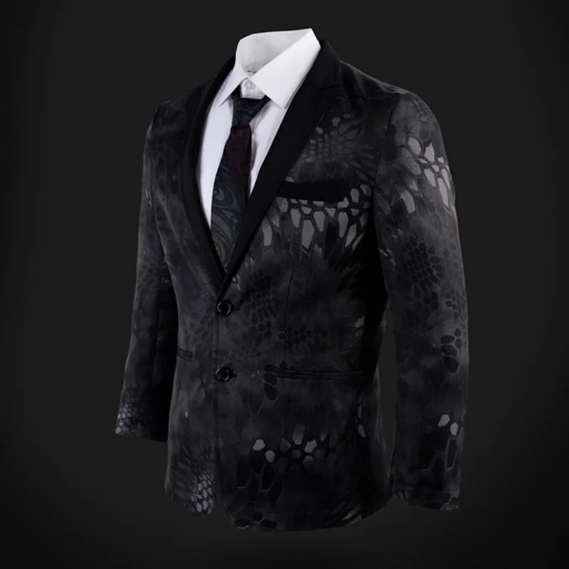 Боевая рубашка 5. Пиджак мультикам. Военные жакеты с пятнами. Камуфляжный пиджак. Человек в военной форме значок.