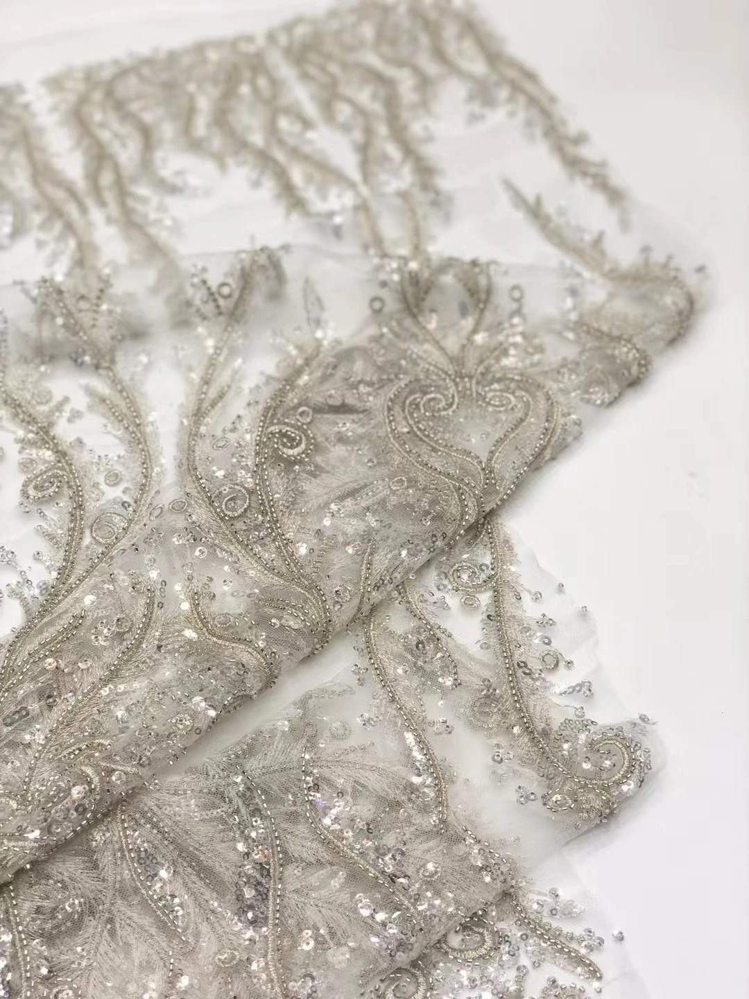 

XB70408 Hot Sale Africa Lace FabricTop Quality Luxury White handmade Beads Net Lace with Sequins in Party wedding Dress