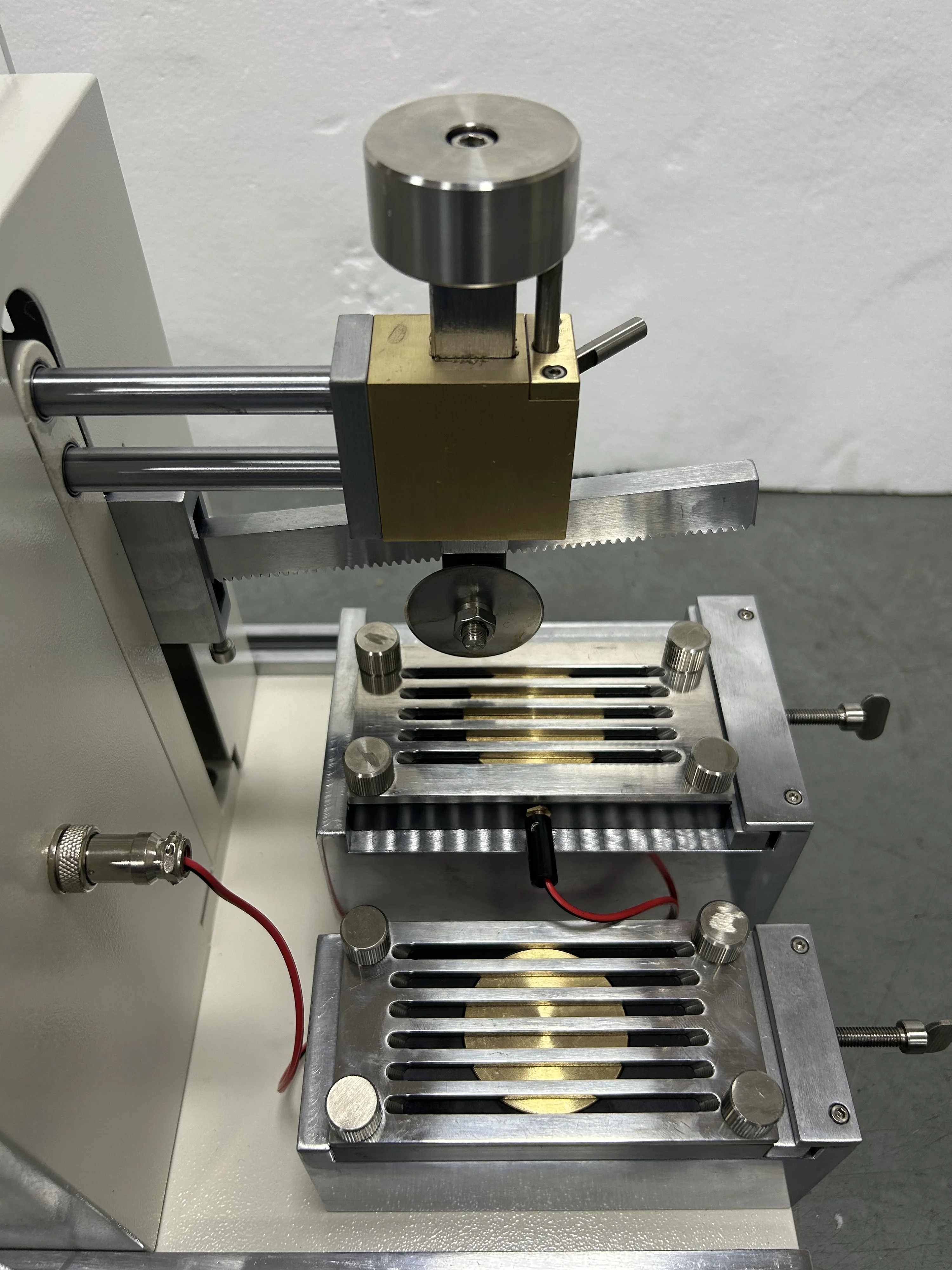 EN388 EN13997 Цифровые защитные перчатки тестер сопротивления порезам кожи