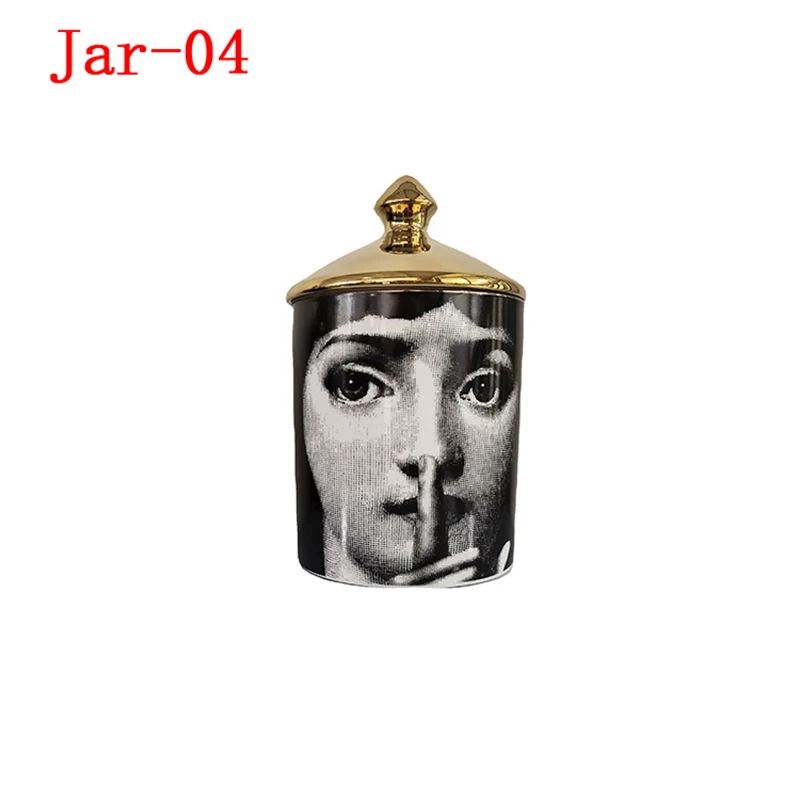 

Керамический подсвечник с золотой крышкой