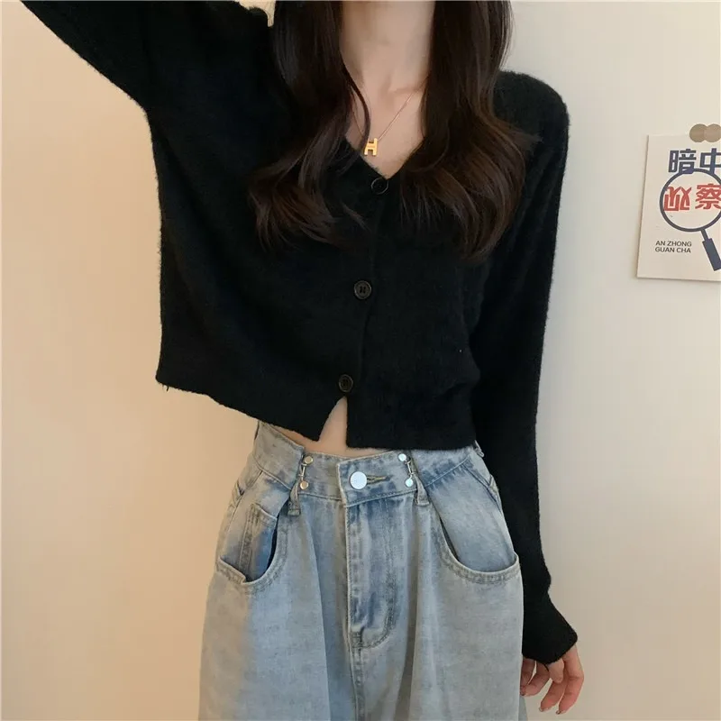 

A Women's solid-color bottoming shirt in winter wear slim and thin long-sleeved t-shirt piled sleeves jacket jacket pullover