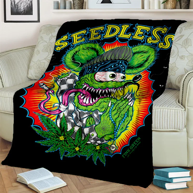 Мягкое одеяло в виде крысы