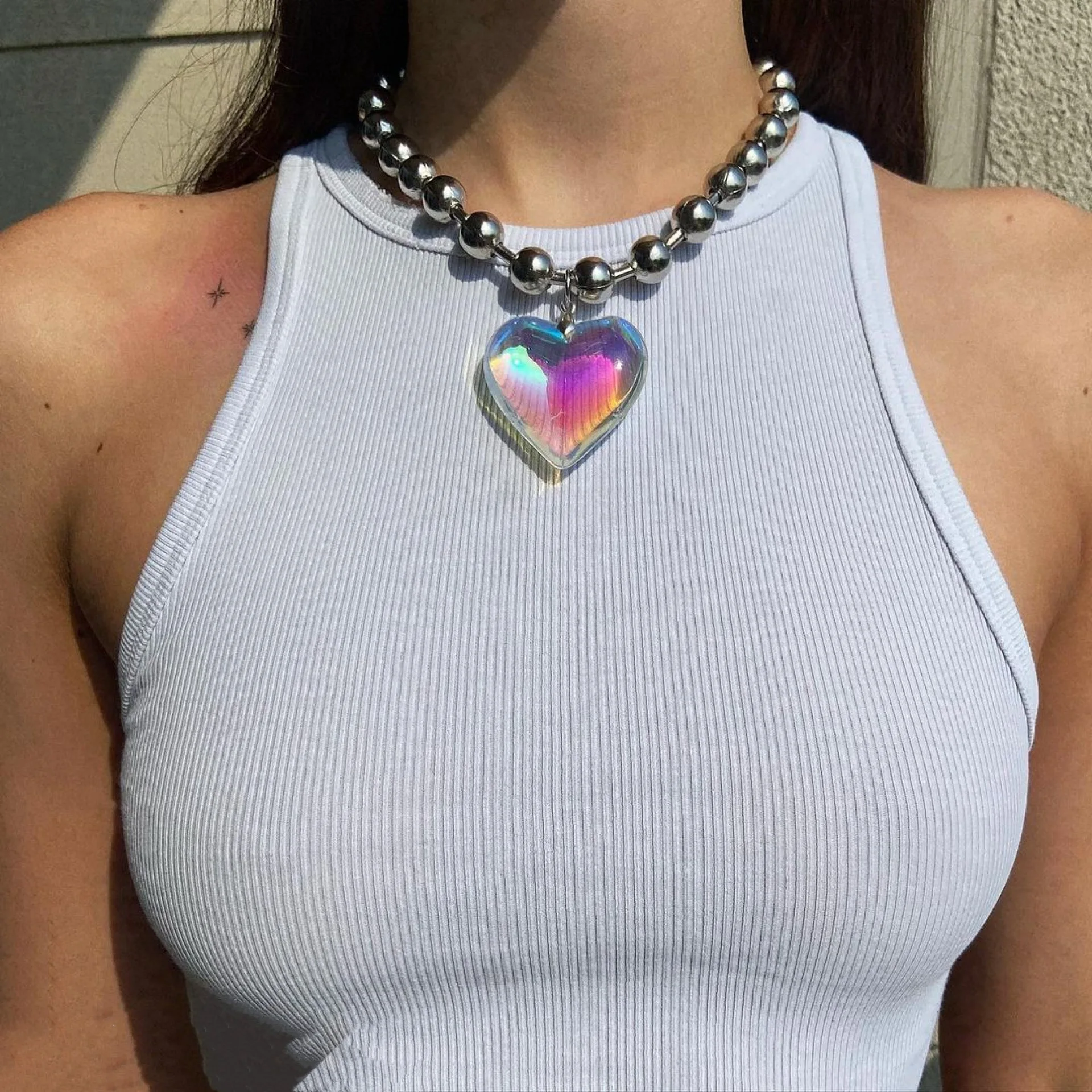 Strand Laser Aurora Transparent Heart Pendant Necklace Sweet Cool Personality Short Chain Hip Hop Rock Jewelry for Women New