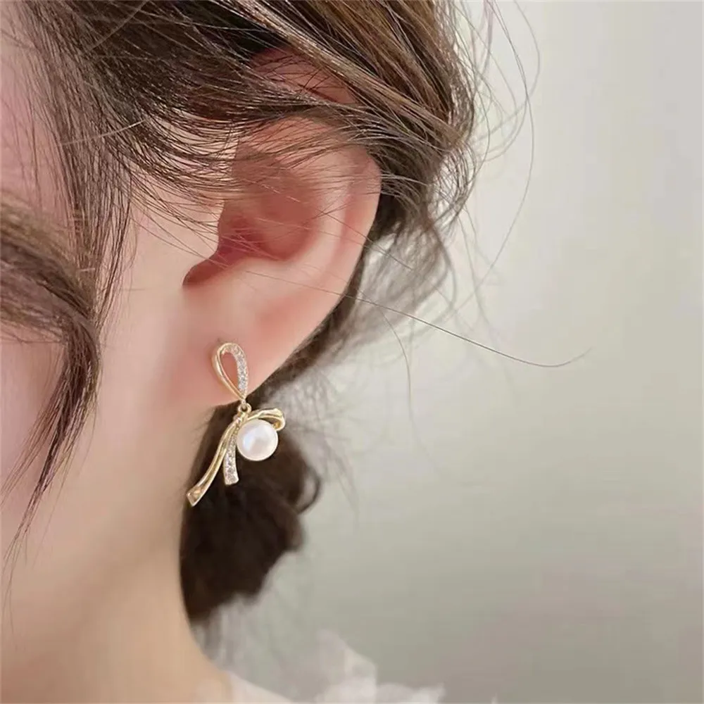 

Женские серьги-гвоздики из серебра 925 пробы, с жемчугом, 7-9 мм