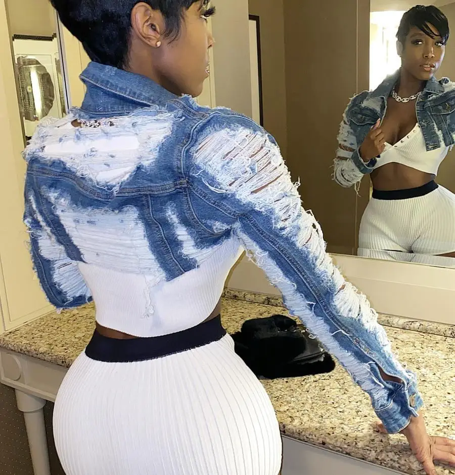 Джинсовая куртка с отложным воротником и длинным рукавом на пуговицах