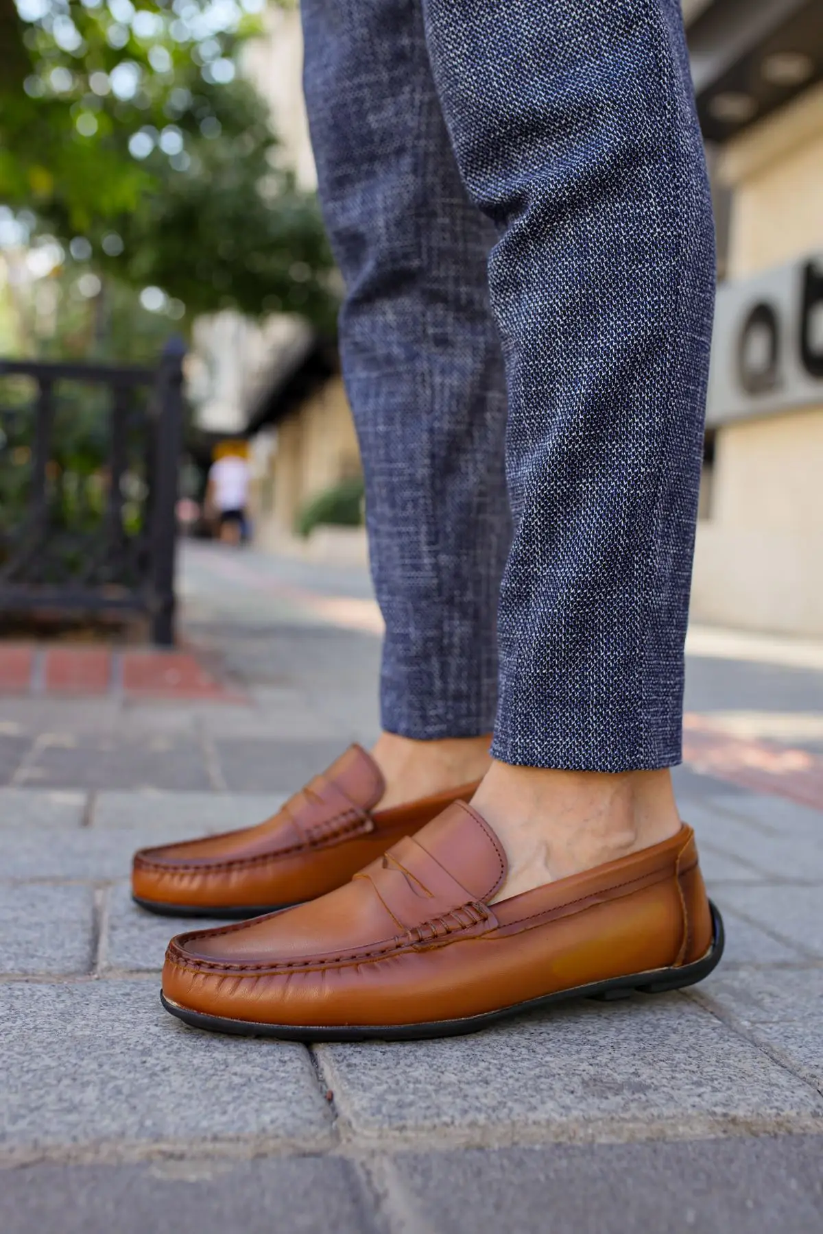 

Dicators Genuine Leather 12243 Tan Leather Driver Type